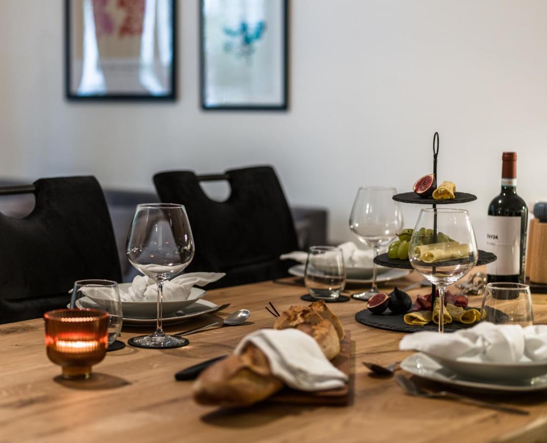 Hochwertige Altbauwohnung Im Modernen Stil In Wiesbaden - Kueche - Terrasse - Wlan - Zentral Bagian luar foto