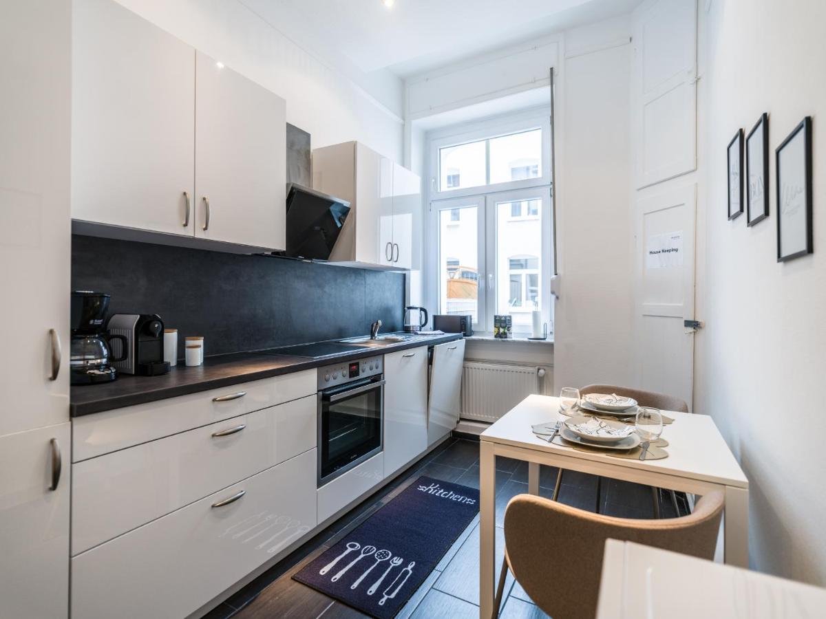 Hochwertige Altbauwohnung Im Modernen Stil In Wiesbaden - Kueche - Terrasse - Wlan - Zentral Bagian luar foto