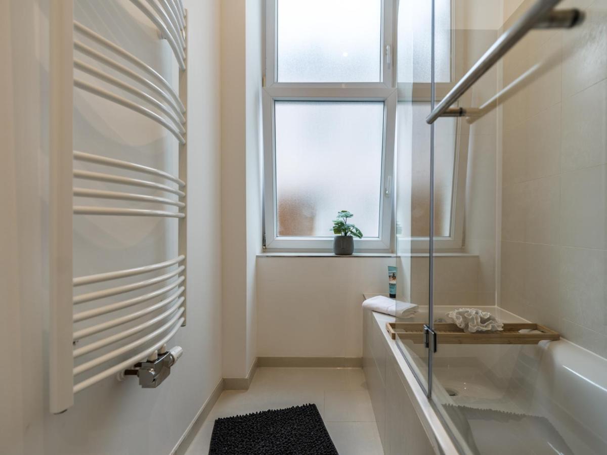 Hochwertige Altbauwohnung Im Modernen Stil In Wiesbaden - Kueche - Terrasse - Wlan - Zentral Bagian luar foto
