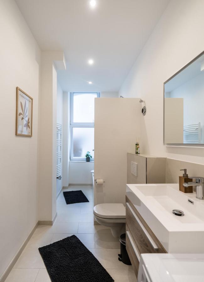 Hochwertige Altbauwohnung Im Modernen Stil In Wiesbaden - Kueche - Terrasse - Wlan - Zentral Bagian luar foto