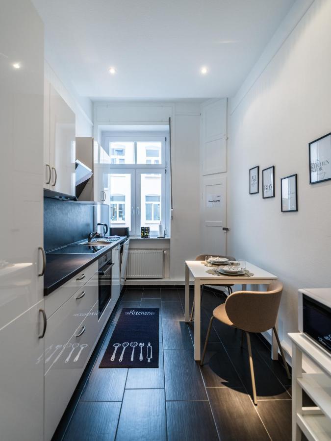 Hochwertige Altbauwohnung Im Modernen Stil In Wiesbaden - Kueche - Terrasse - Wlan - Zentral Bagian luar foto